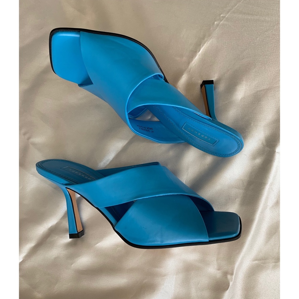 TOPSHOP SQUARE TOE HEELS
